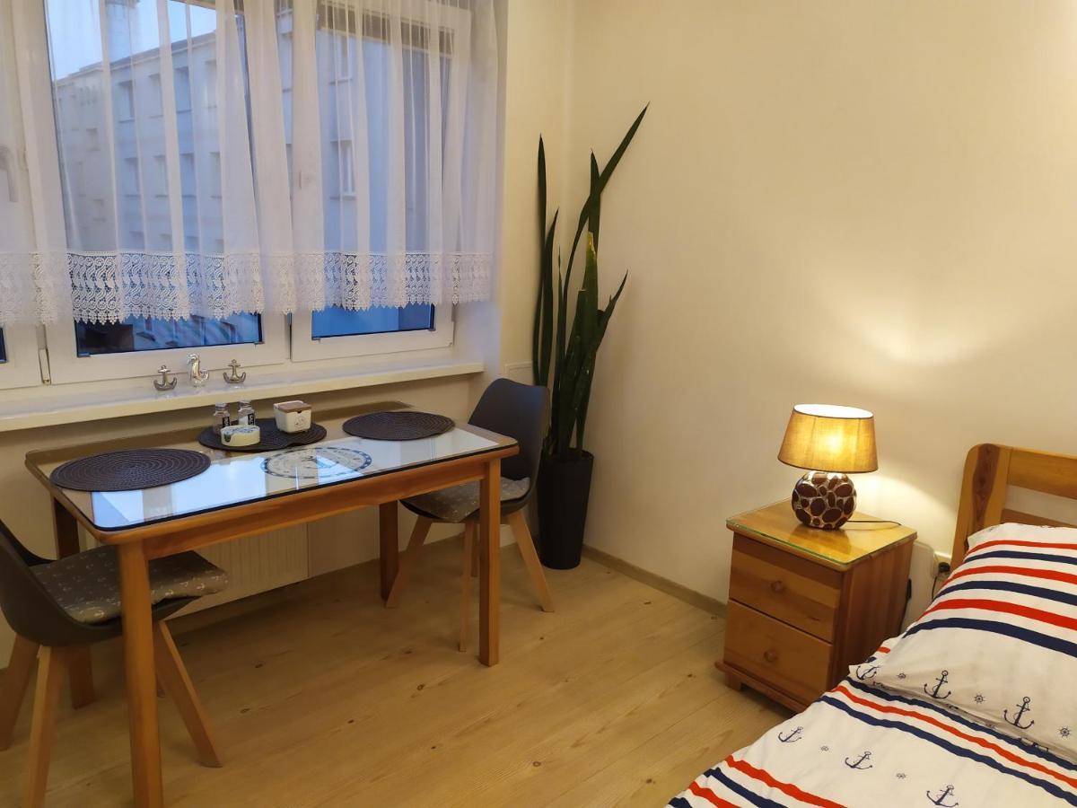 Apartament Pod Zaglami Apartman Swinoujscie Kültér fotó